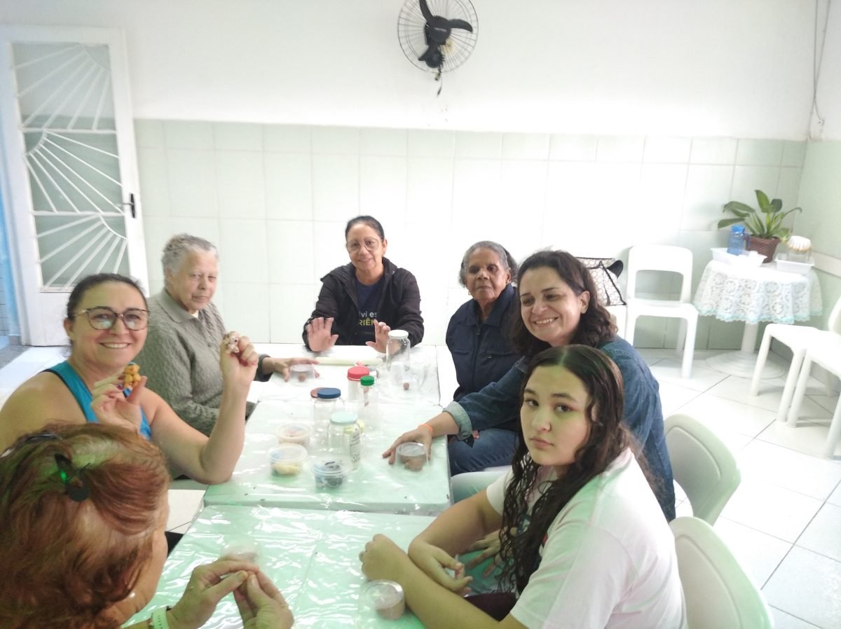 Arte, carinho e aprendizado nas mãos de Maria de Nazaré